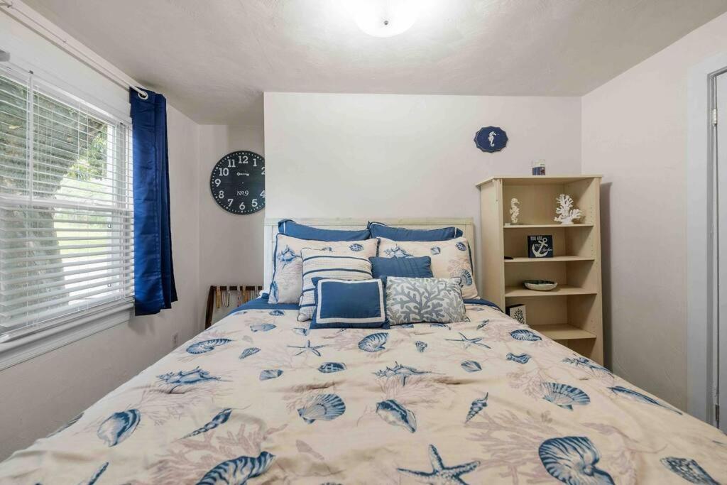 Beach Bungalow - 1 Block To Beach - Pets Welcome! Norfolk Eksteriør bilde