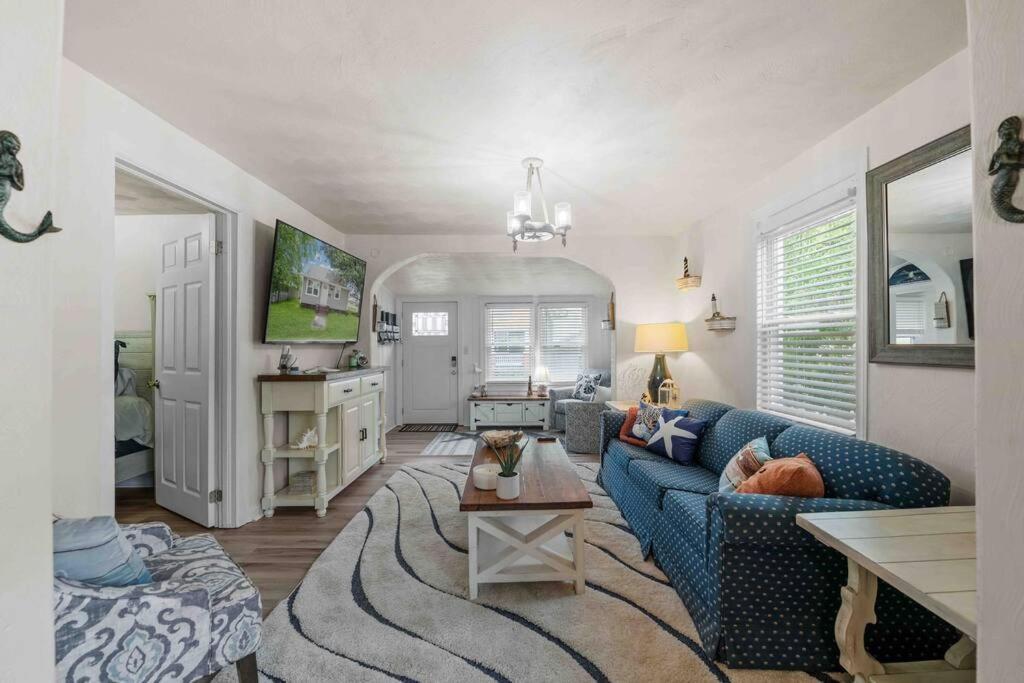 Beach Bungalow - 1 Block To Beach - Pets Welcome! Norfolk Eksteriør bilde
