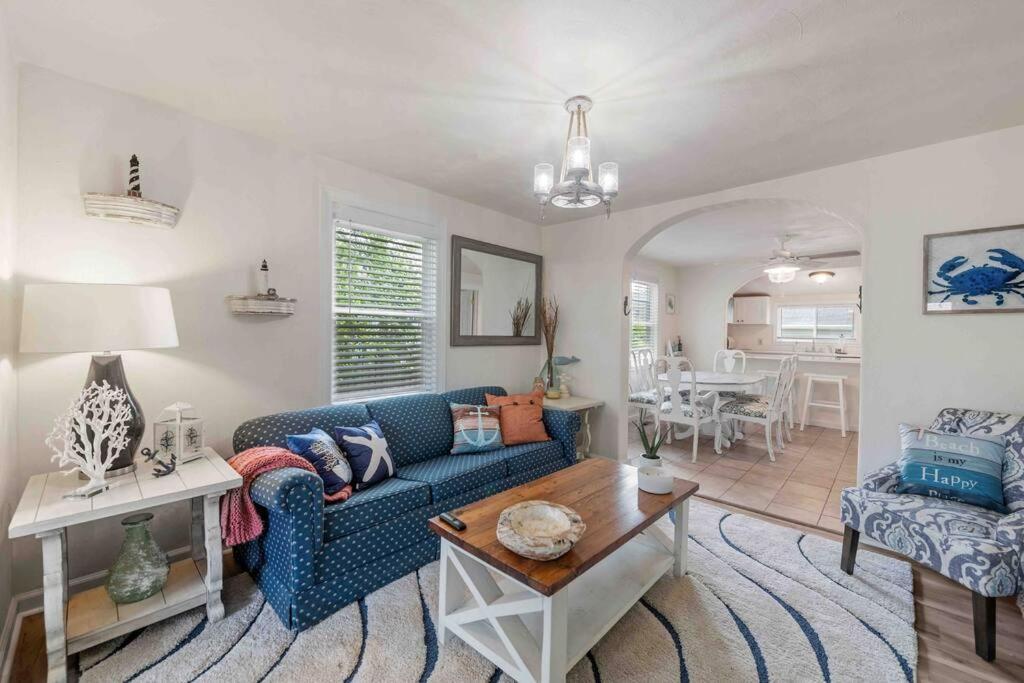 Beach Bungalow - 1 Block To Beach - Pets Welcome! Norfolk Eksteriør bilde